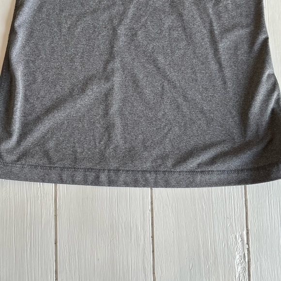 Women’s Nike dri fit tee - Picture 10 of 10
